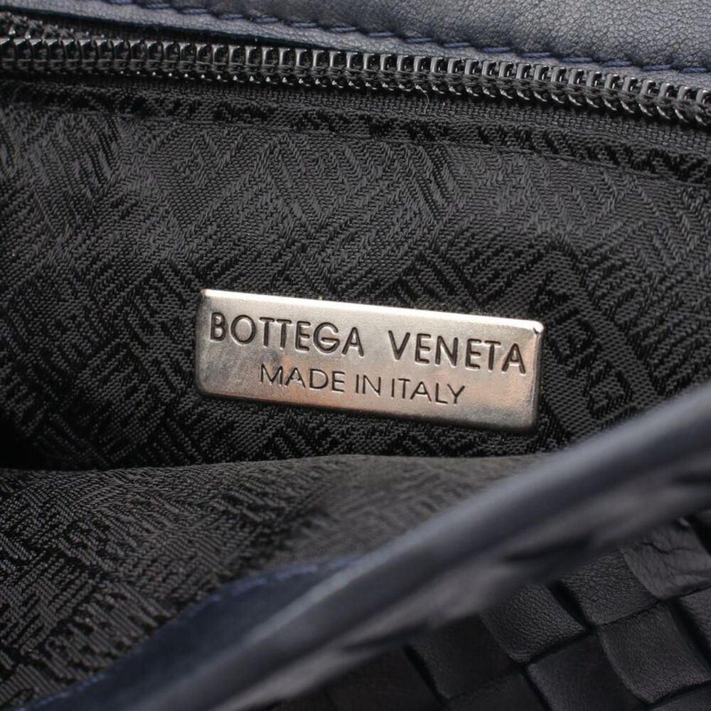 Bottega Veneta Leather Shoulder Bag - Picture 4 of 9